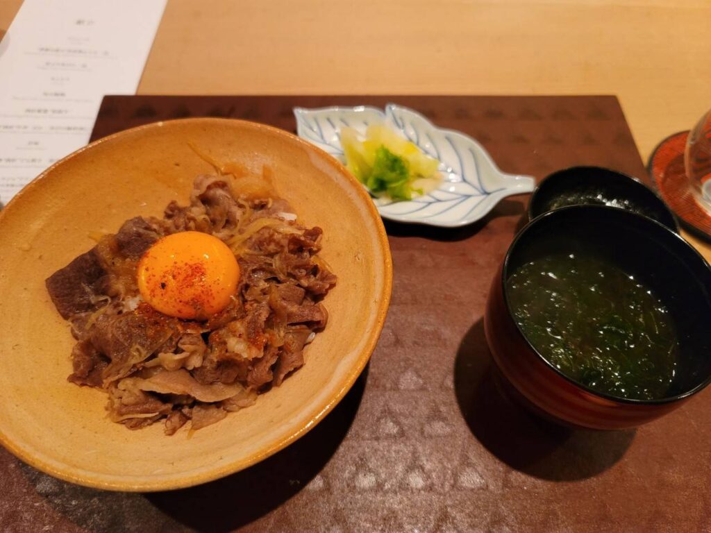 牛丼とみそ汁