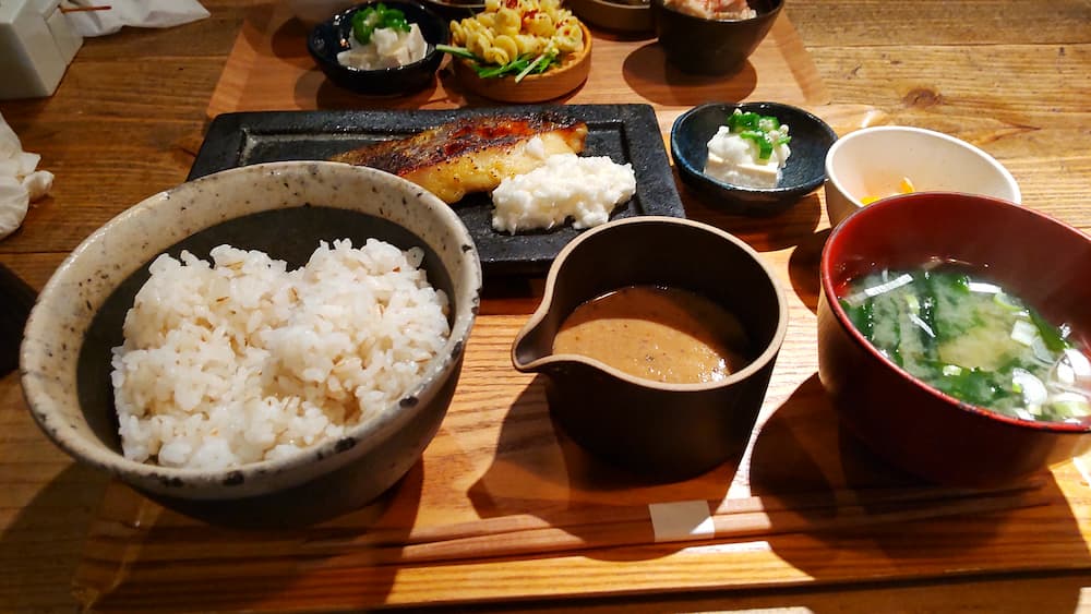 鰆の西京焼きの定食